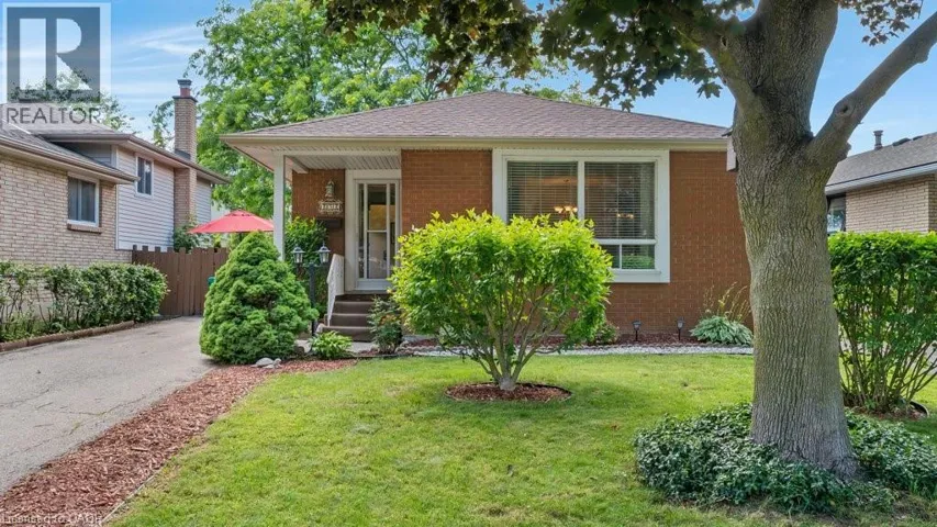 252 JOHANNA Drive, Cambridge, Ontario N1S4C6