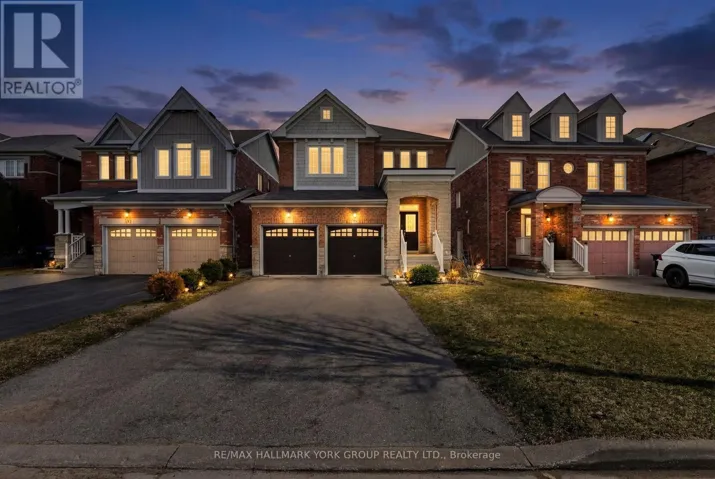 35 AMBERWING LANDING, Bradford West Gwillimbury (Bradford), Ontario L3Z0H9