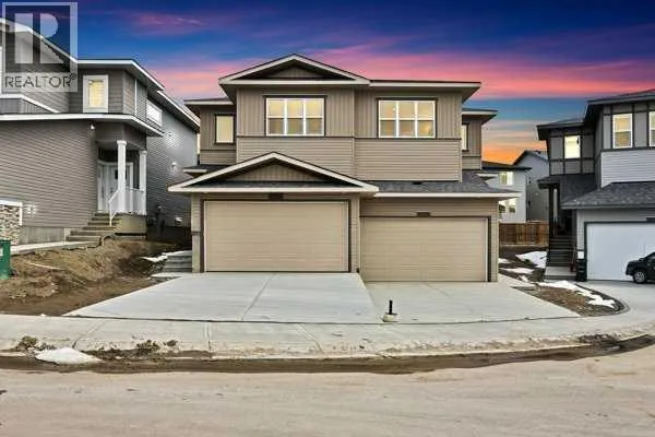 82 Heritage Circle, Cochrane, Alberta T4C3G9