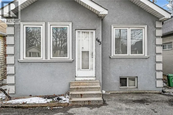 643 UPPER WELLINGTON Street, Hamilton, Ontario L9A3R2