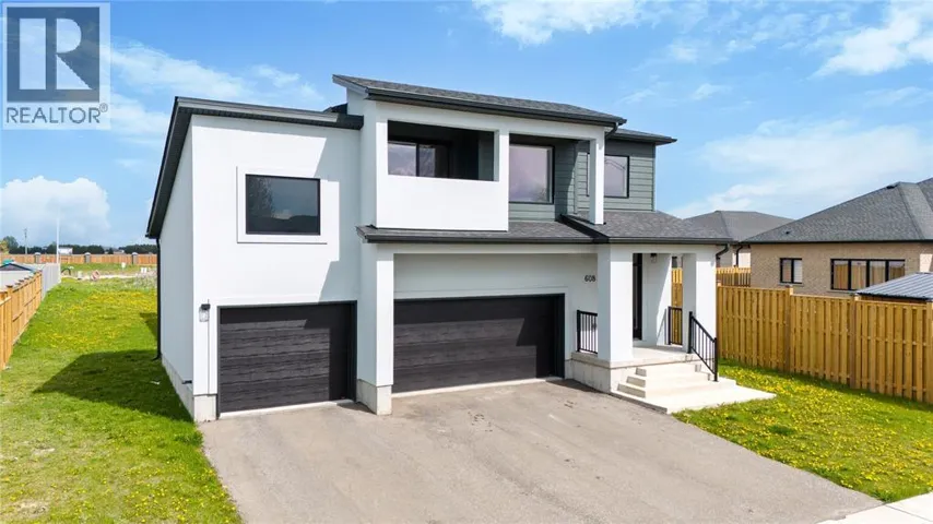 608 SWEETBAY CRESCENT, Sarnia, Ontario N7S0A8