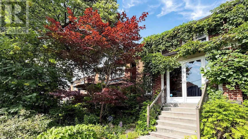 331 GLENHOLME AVENUE, Toronto (Oakwood Village), Ontario M6E3E4