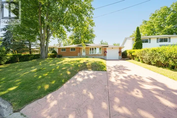 7 WALLIS Avenue, Smithville, Ontario L0R2A0
