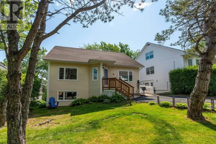 4 Turnberry Lane, Halifax, Nova Scotia B3M4E5