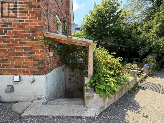 BSMT - 1074 BRIAR HILL AVENUE, Toronto (Briar Hill-Belgravia), Ontario M6B1M7