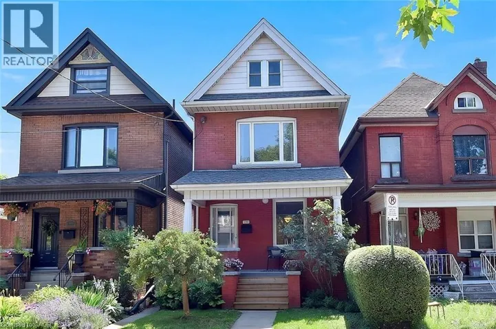 20 FAIRHOLT Road N, Hamilton, Ontario L8M2T1