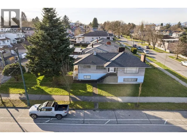 925 NANAIMO STREET, Vancouver, British Columbia V5L4T1