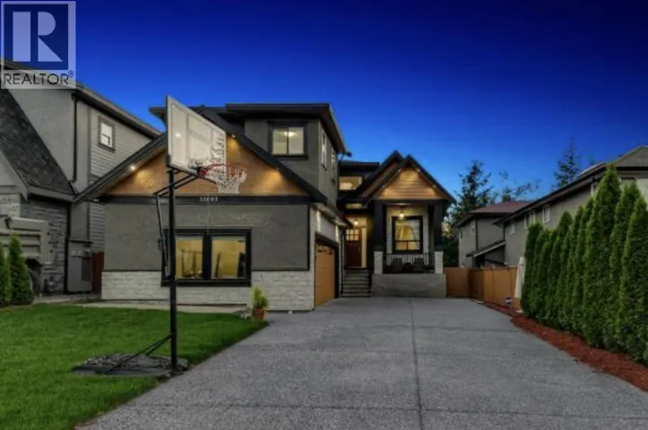 Suite 11603 RIVER WYND, Maple Ridge, British Columbia V2X7G9