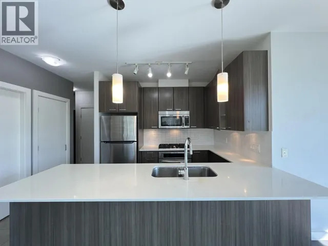 602 2789 SHAUGHNESSY STREET, Port Coquitlam, British Columbia V3C6K5