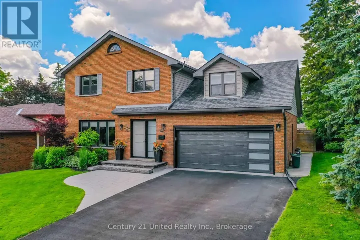 33 OAKWOOD CRESCENT, Peterborough (Monaghan Ward 2), Ontario K9J1N2