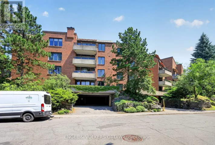 106 - 7 KIPPEWA DRIVE, Ottawa, Ontario K1S3G3