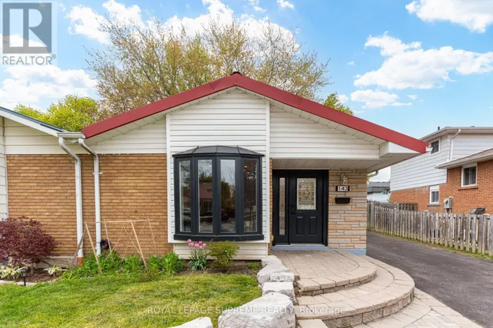 UPPER - 143 VOLTARIE CRESCENT, Mississauga (Mississauga Valleys), Ontario L5A2A5