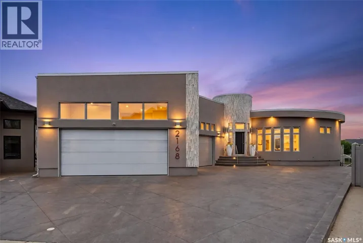 2168 Riverbend COVE, Regina, Saskatchewan S4V1R8