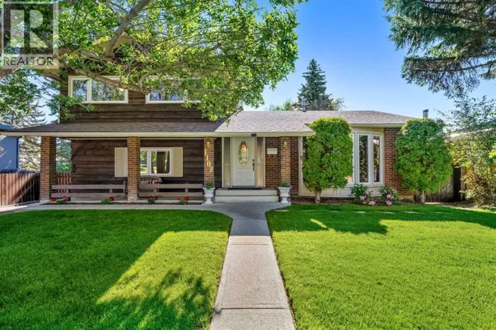 1102 Lake Christina Way SE, Calgary, Alberta T2J2R3