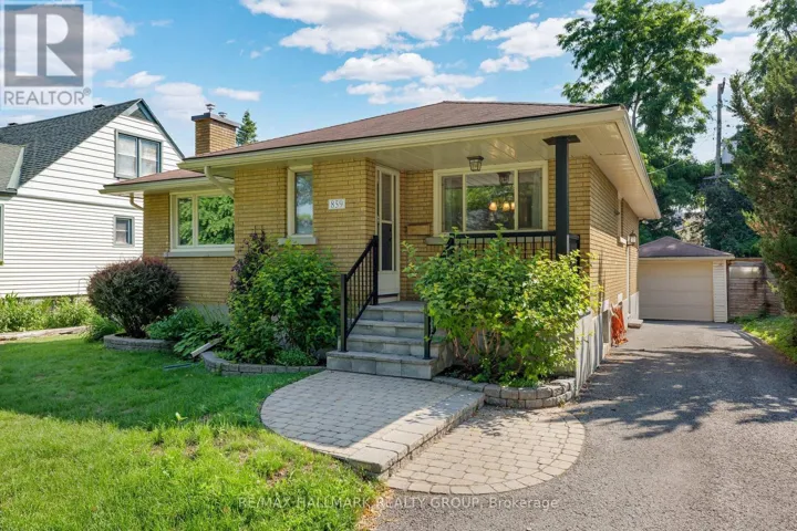 859 DUBERRY STREET, Ottawa, Ontario K2A3T2