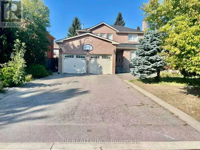 18 FINDHORN CRESCENT, Vaughan (Maple), Ontario L6A1M2