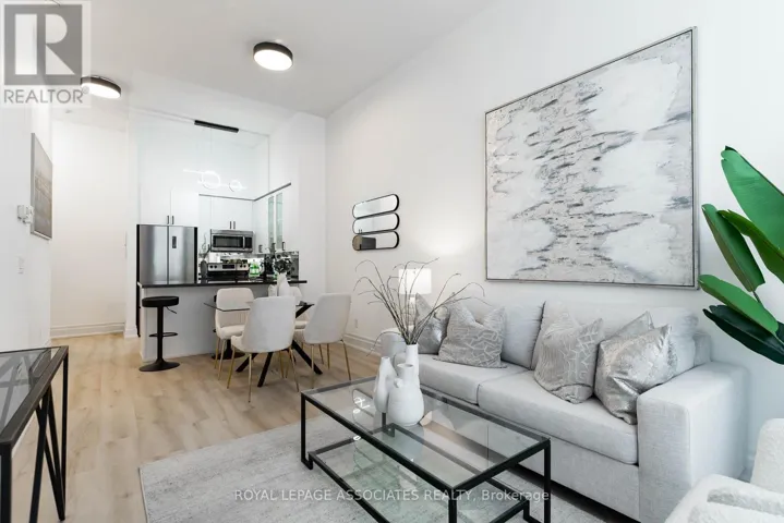 101 - 111 UPPER DUKE CRESCENT, Markham (Unionville), Ontario L6G0C8