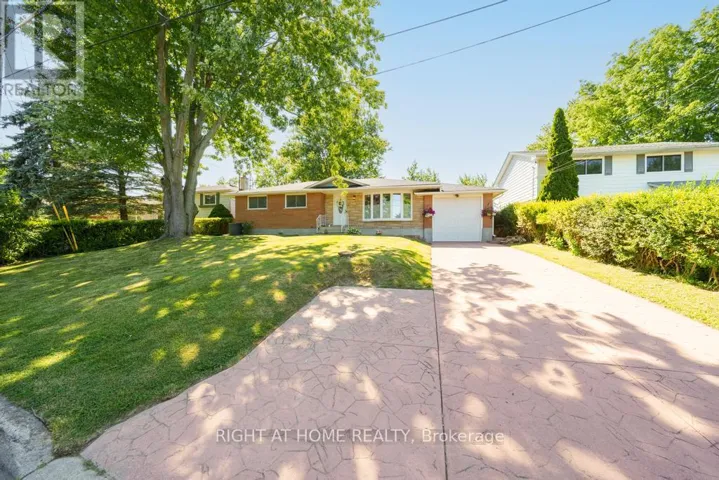 7 WALLIS AVENUE, West Lincoln (Smithville), Ontario L0R2A0