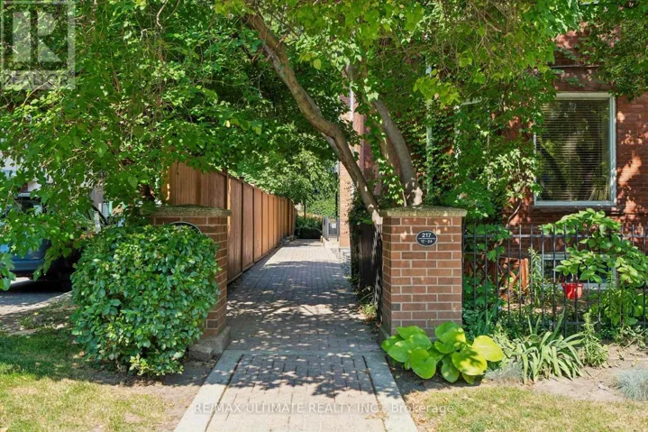 25 - 217 ST. GEORGE STREET, Toronto (Annex), Ontario M5R3S7