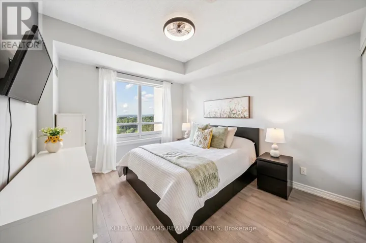 902 - 9245 JANE STREET, Vaughan (Maple), Ontario L6A0J9