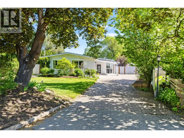 624 Armour Crescent, Kelowna, British Columbia V1W1A5