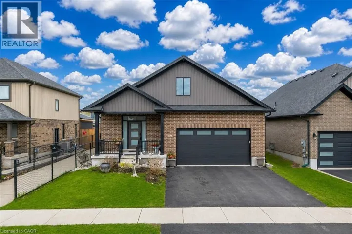86 WOODBERRY Crescent, Elmira, Ontario N3B0C8