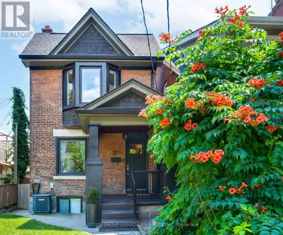 37 ASHBURNHAM ROAD, Toronto (Corso Italia-Davenport), Ontario M6H2K4