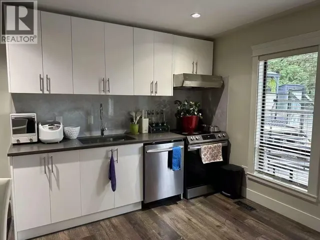 900 CORONA CRESCENT, Coquitlam, British Columbia V3J6Y9