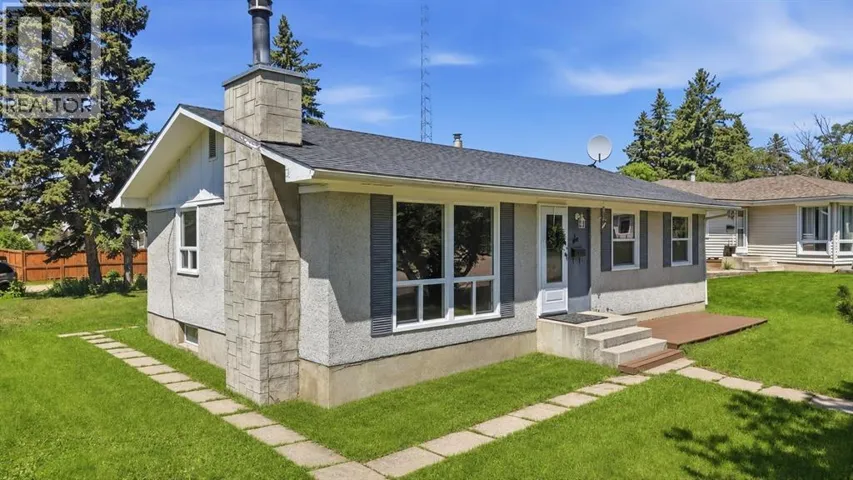 6 Onlsow Square, Red Deer, Alberta T4N5C6