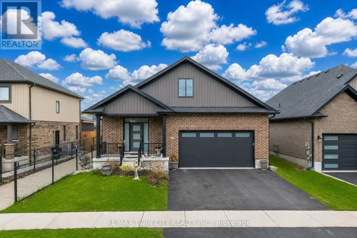 86 WOODBERRY CRESCENT, Kitchener, Ontario N3B0C8