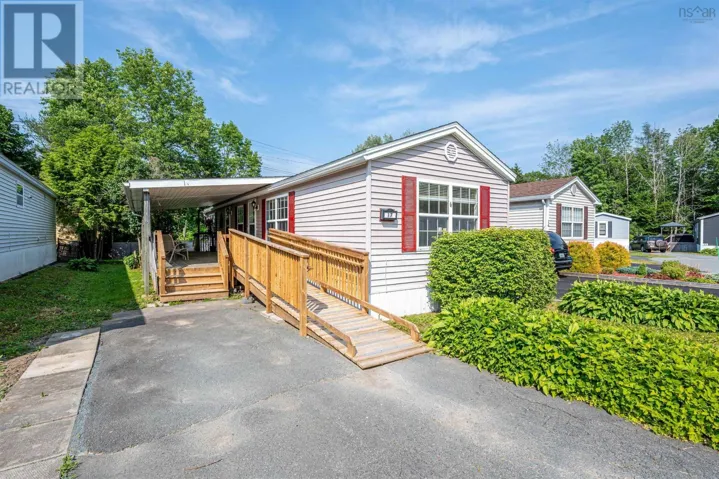 17 Lynn Court, Lower Sackville, Nova Scotia B4C2K5