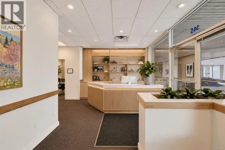 145 3066 Shelbourne St, Victoria, British Columbia V8R6T9