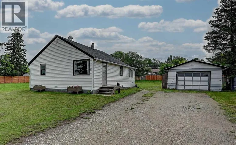 914 6 Avenue, Beaverlodge, Alberta T0H0C0