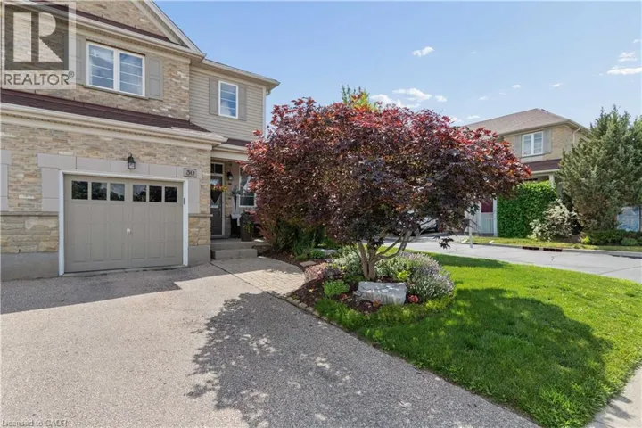 30 DOON MILLS Drive, Kitchener, Ontario N2P2W9
