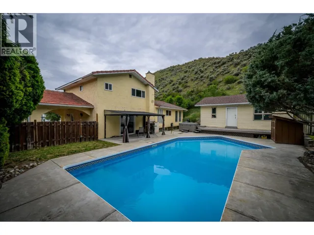 260 MILLER Place, Kamloops, British Columbia V2C5V8