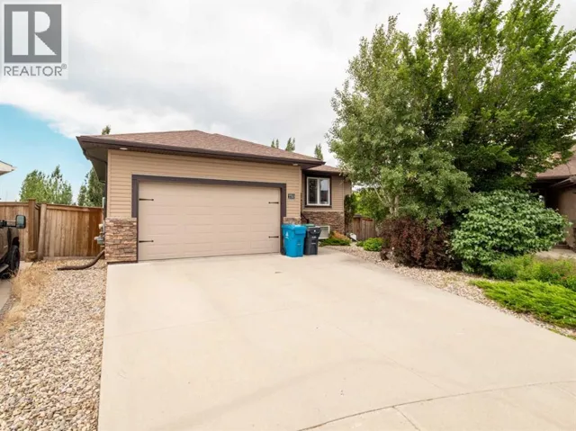350 Mt Sunburst Way W, Lethbridge, Alberta T1K3J9