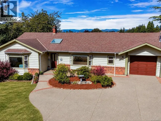 860 Falaise Cres, Saanich, British Columbia V8Y1A1