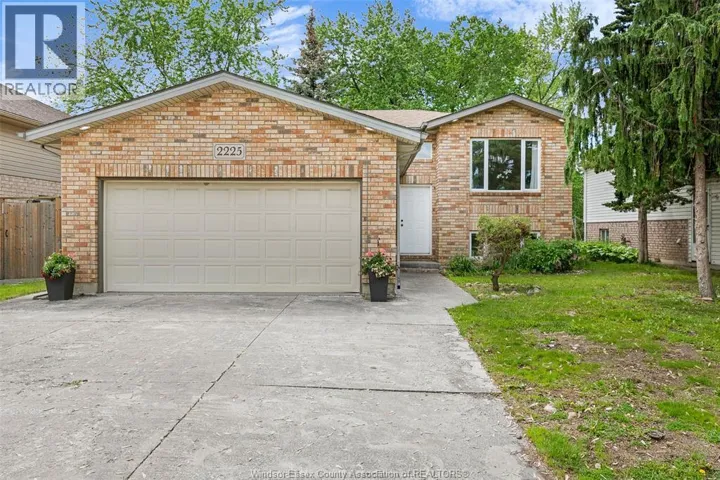 2225 LONGFELLOW AVENUE, Windsor, Ontario N9B3J7