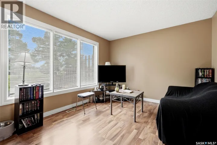 3828 Castle ROAD, Regina, Saskatchewan S4S4V9