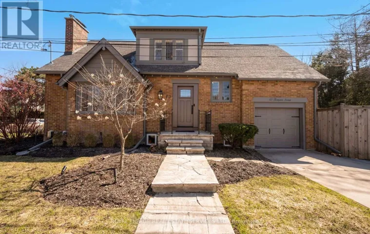 60 THOMPSON AVENUE, Toronto (Stonegate-Queensway), Ontario M8Z3T4