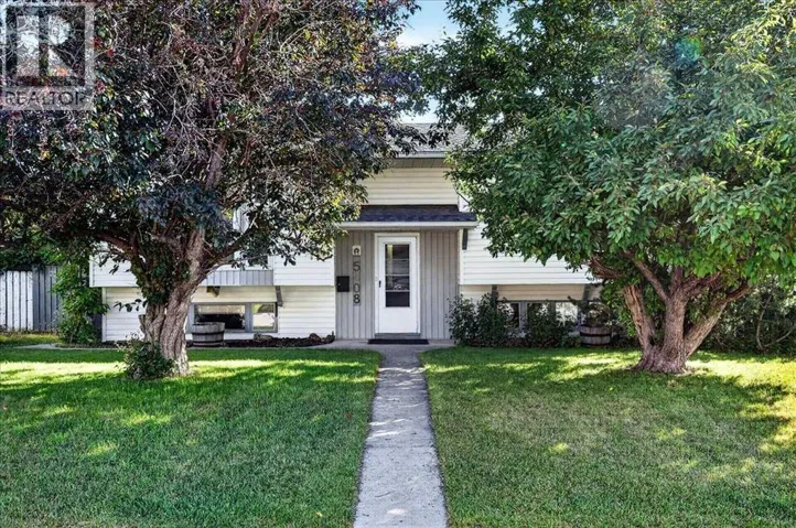 5408 Ladbrooke Drive SW, Calgary, Alberta T3E5X8
