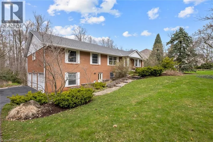 36 MAPLE HILL Drive, Kitchener, Ontario N2M2R8