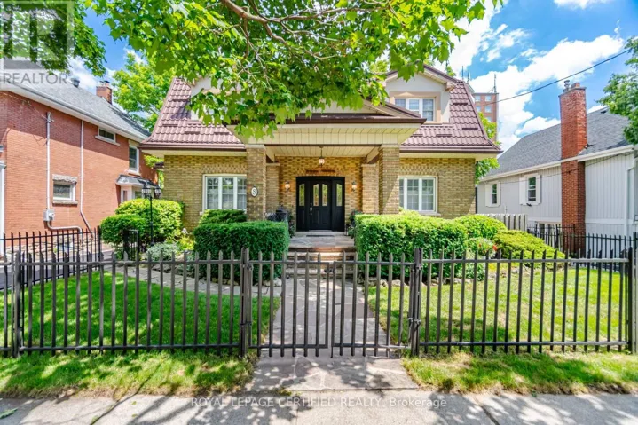 8 ELIZABETH STREET S, Brampton (Downtown Brampton), Ontario L6Y1P8