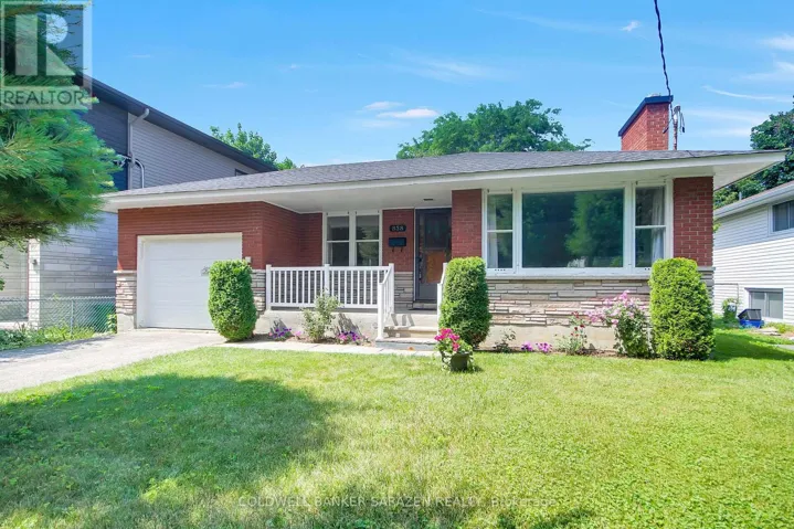 838 MAPLEWOOD AVENUE, Ottawa, Ontario K2B5V5