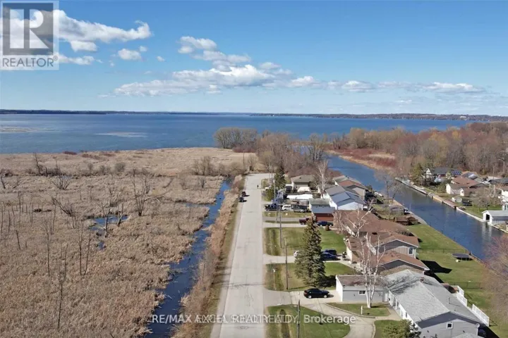 45 BRUCE AVENUE, Georgina (Keswick South), Ontario L4P1K4