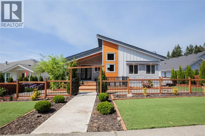 2020 Ernest Lane, Duncan, British Columbia V9L0H1