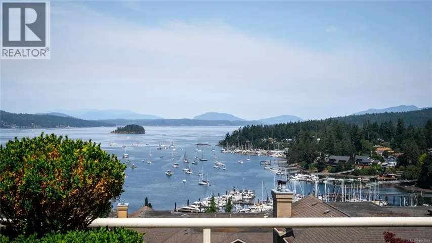 304 6880 Wallace Dr, Central Saanich, British Columbia V8M1N8