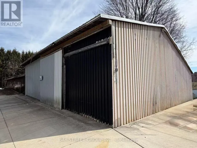 20301 CHERRY HILL ROAD CENTRE, Thames Centre, Ontario N0M2M0