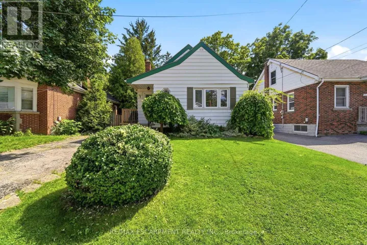 61 GLENMOUNT AVENUE, Hamilton (Ainslie Wood), Ontario L8S2L3