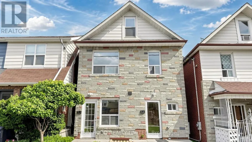1 - 82 FORD STREET, Toronto, Ontario M6N3A1